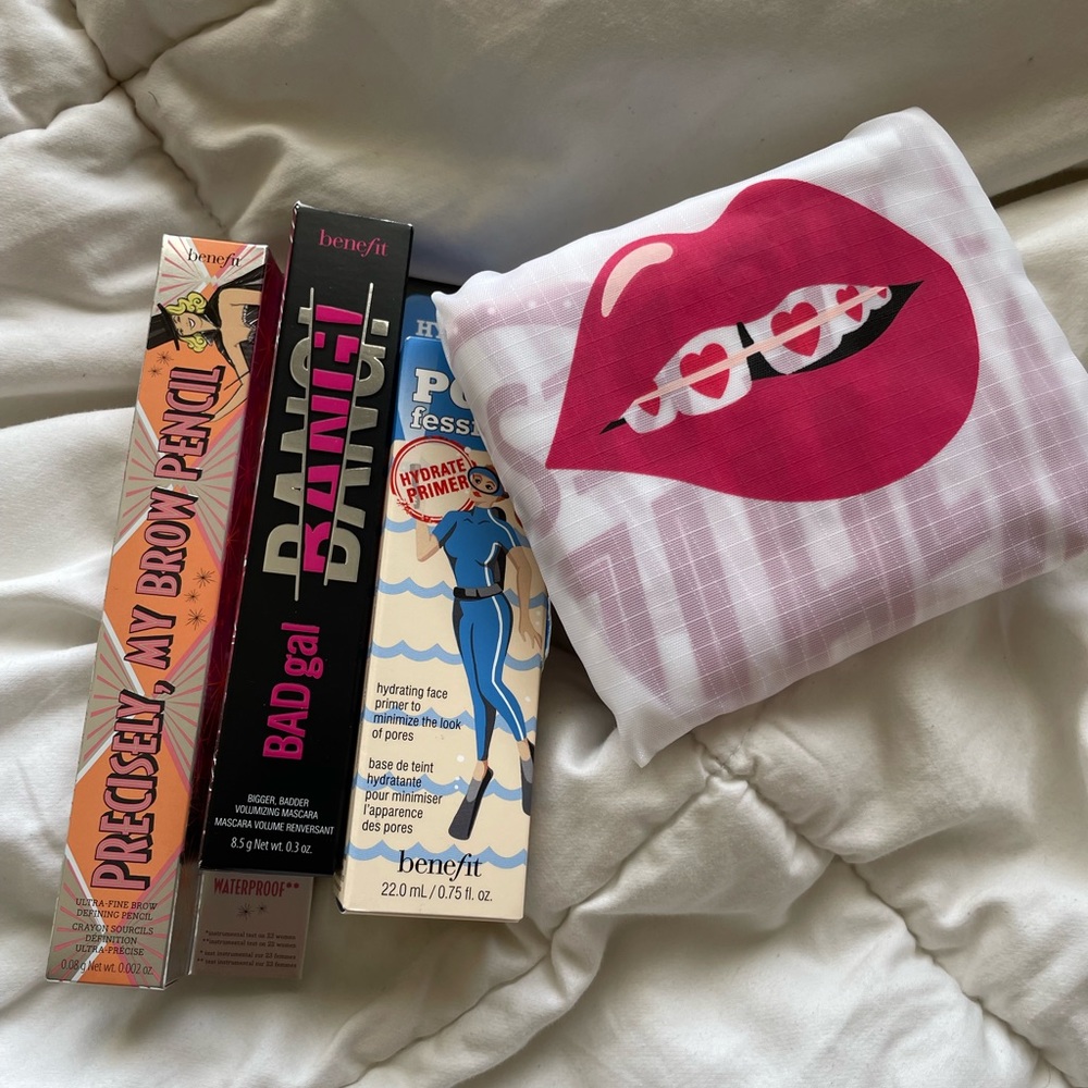 Beauty Bundle: Benefit